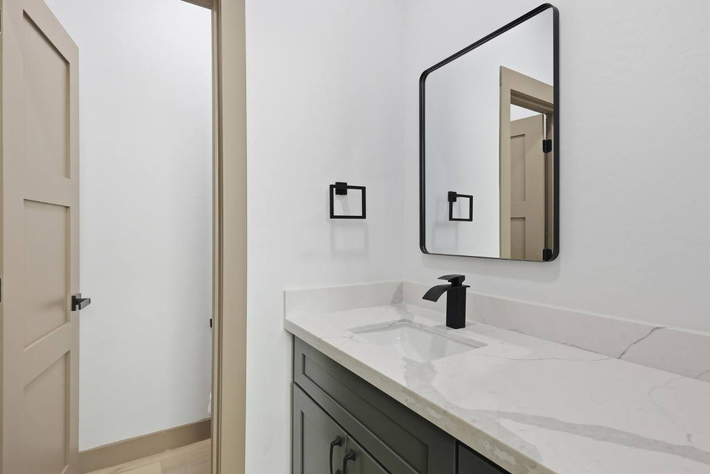 2809 E Trumbull - Photo 11