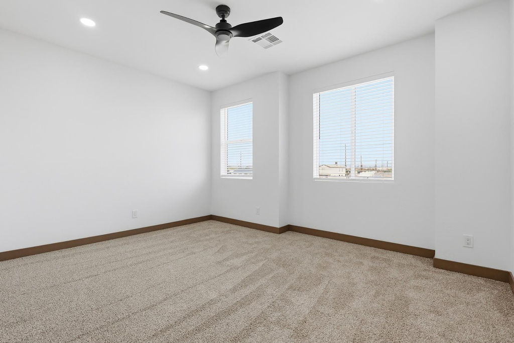 2809 E Trumbull - Photo 21