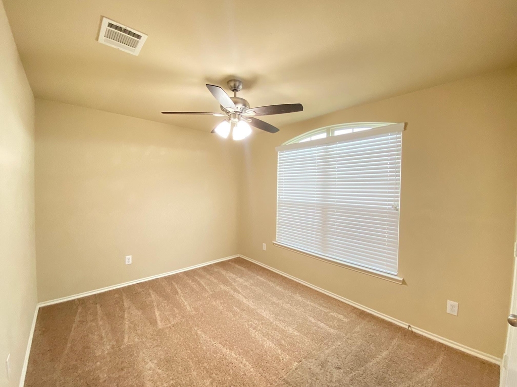 2105 Meadow Park Drive - Photo 14