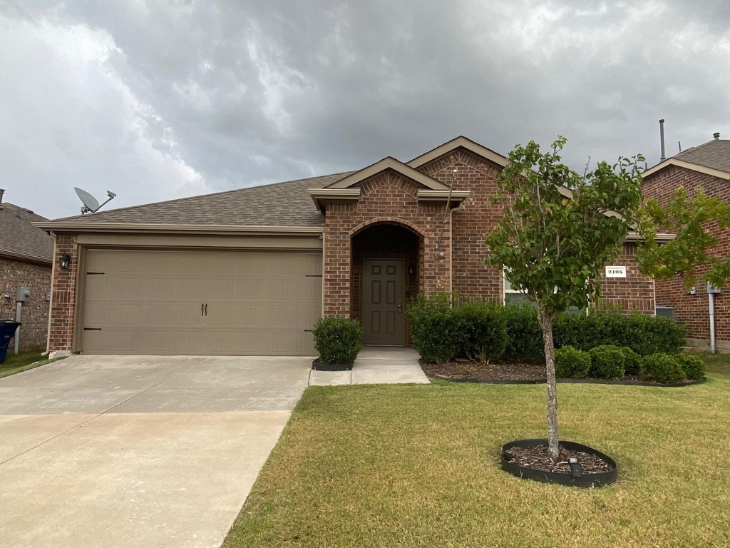 2105 Meadow Park Drive - Photo 0