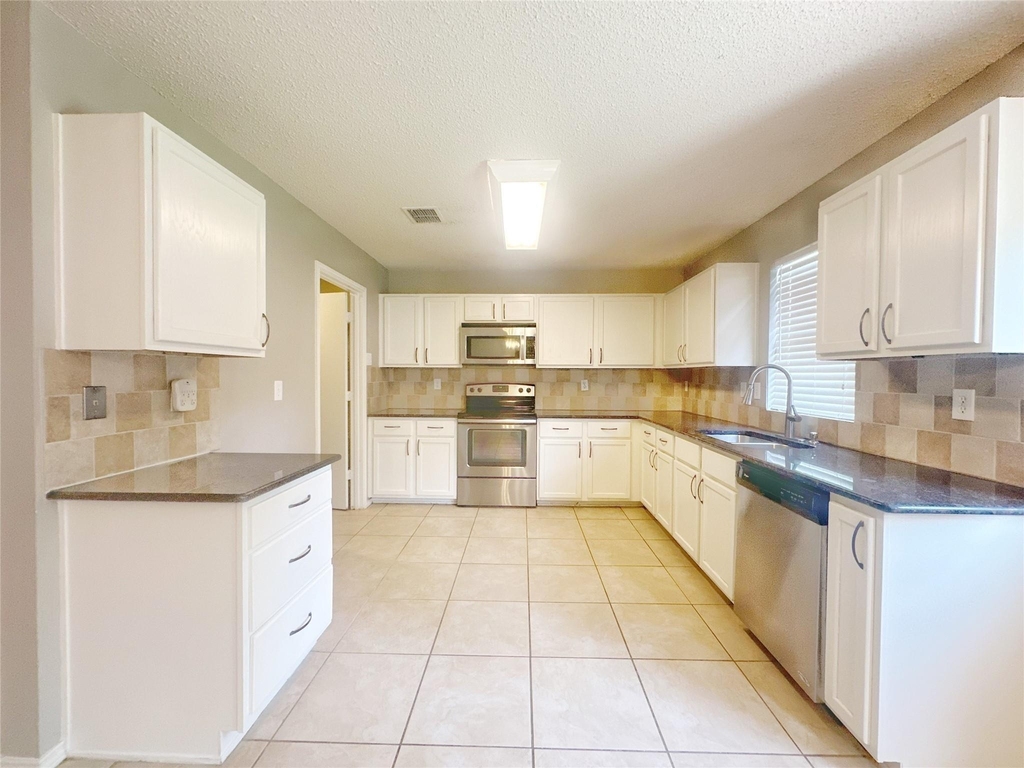 4512 Bellcrest Drive - Photo 16