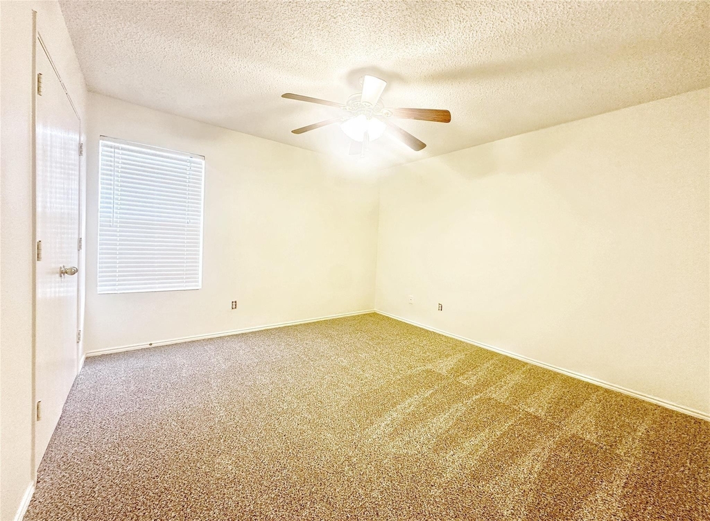4512 Bellcrest Drive - Photo 4