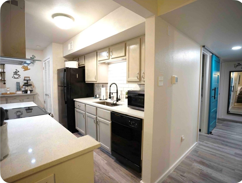 610 Jones Street - Photo 4