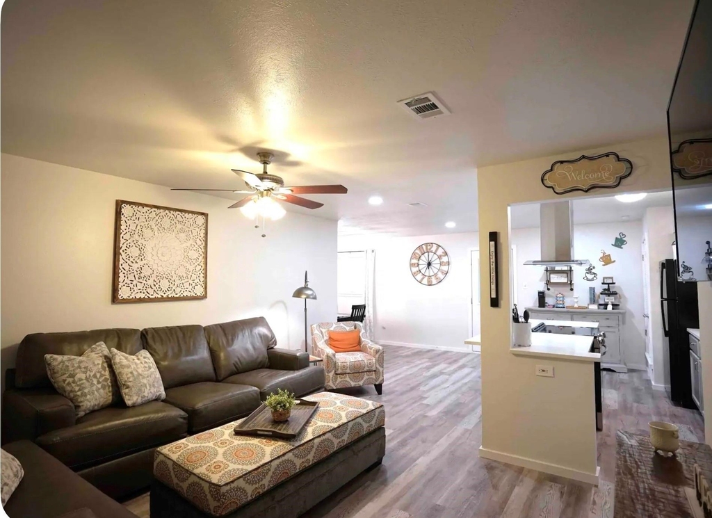 610 Jones Street - Photo 2
