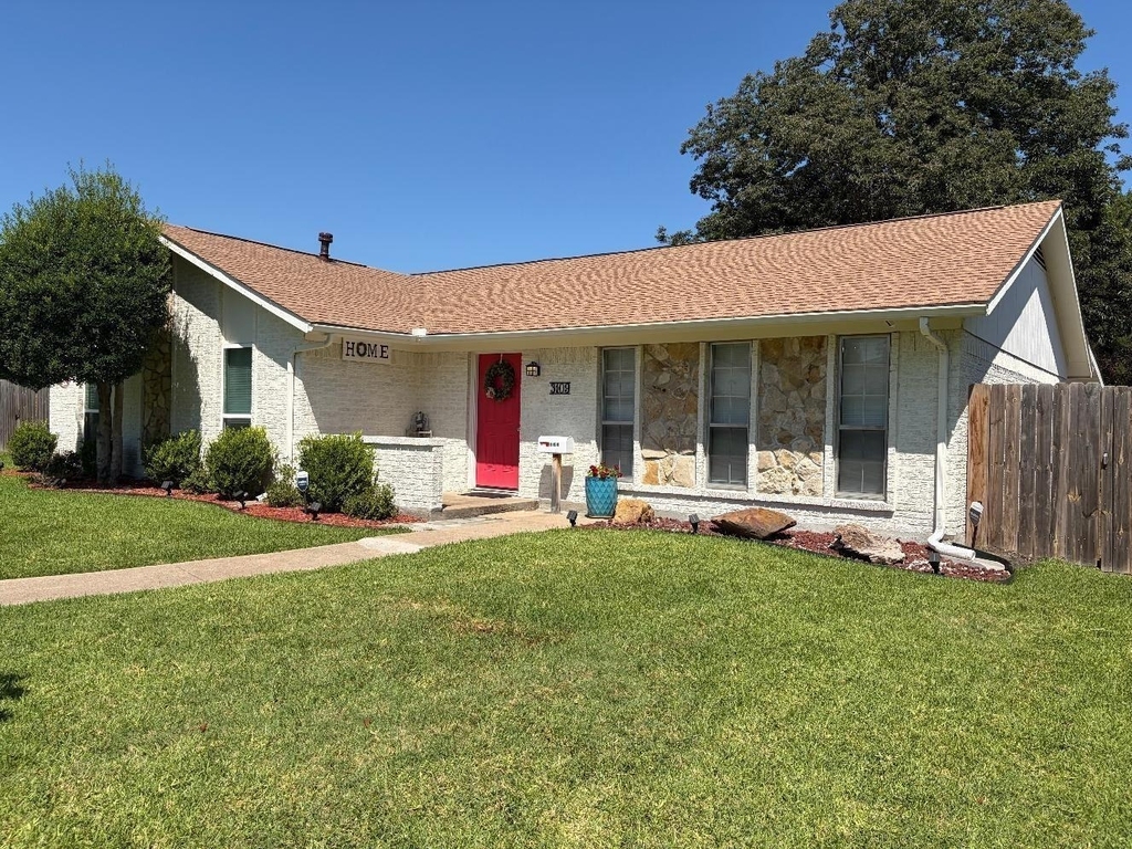 3109 Manchester Drive - Photo 1