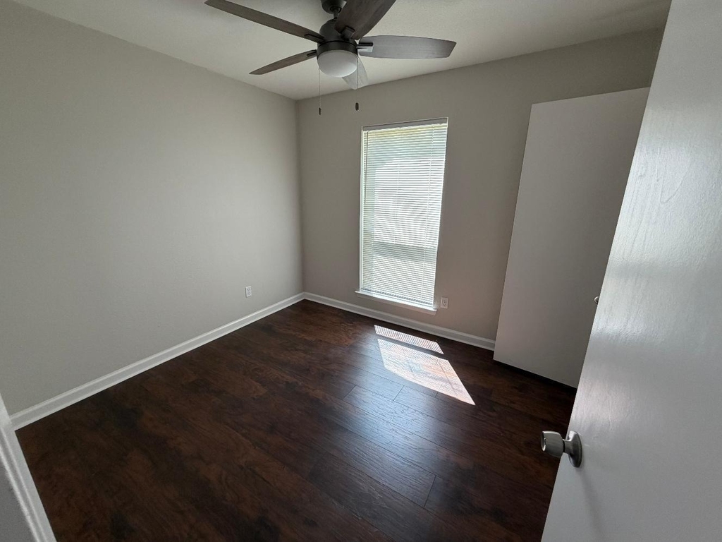 3109 Manchester Drive - Photo 11