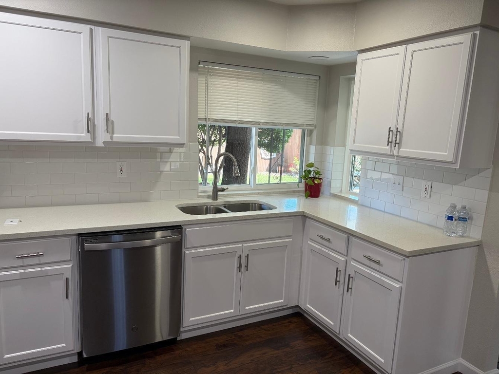 3109 Manchester Drive - Photo 3