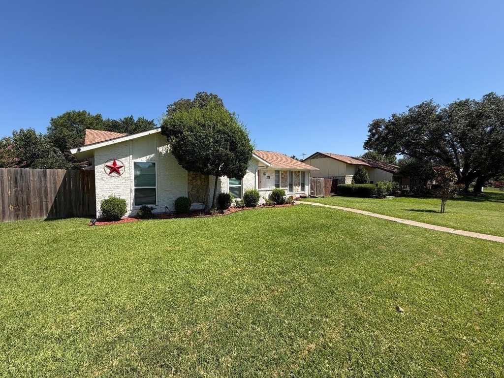3109 Manchester Drive - Photo 0