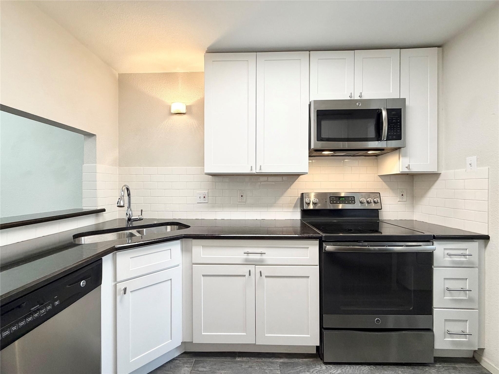 3635 Garden Brook Drive - Photo 4