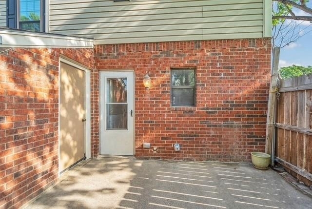 200 Samuel Boulevard - Photo 3