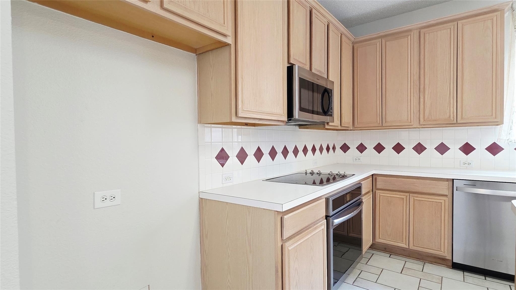 9029 Culberson Drive - Photo 8