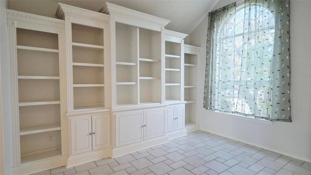 9029 Culberson Drive - Photo 3