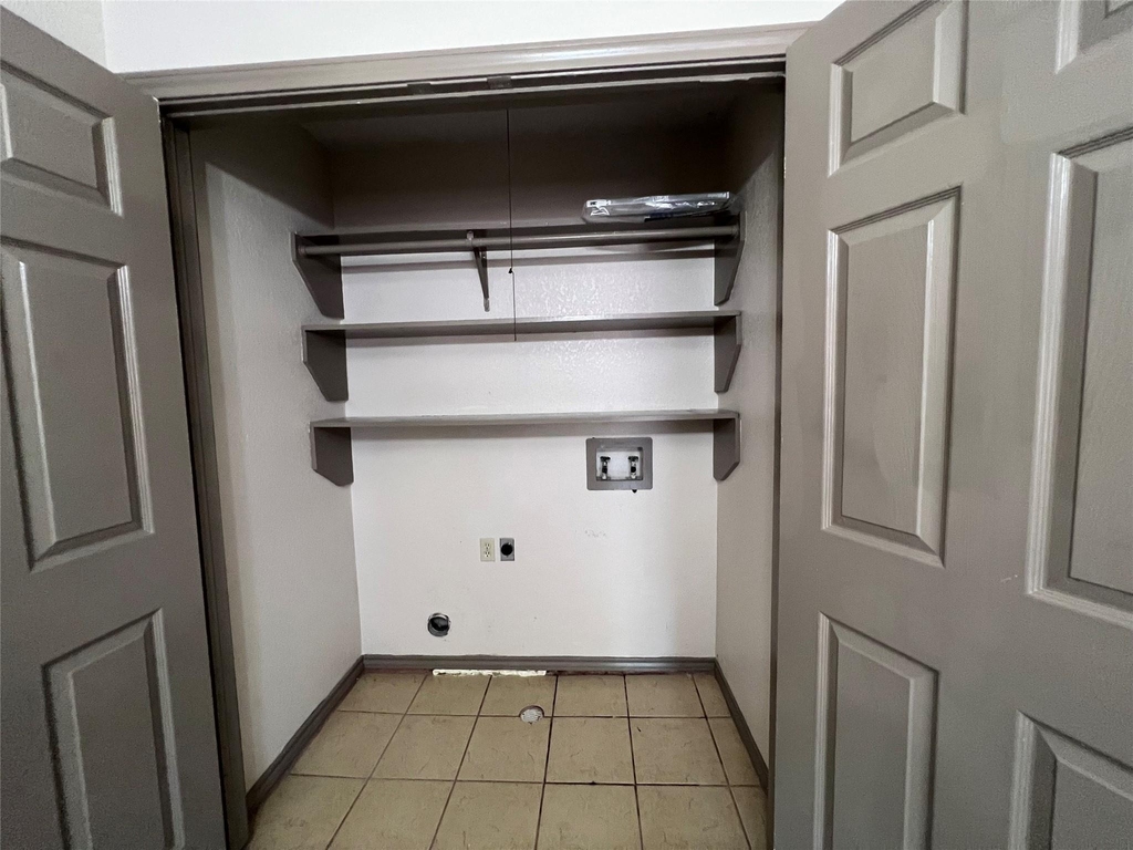 11913 Metmora Court - Photo 5