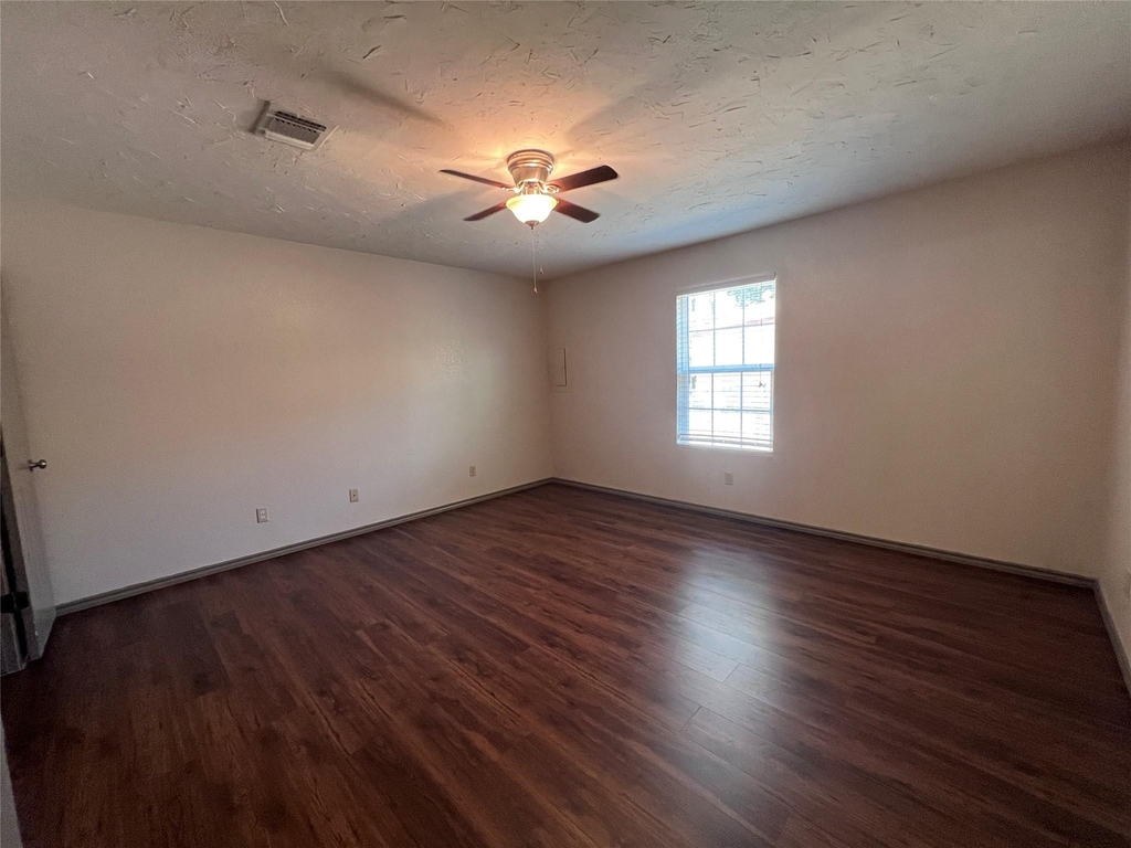 11913 Metmora Court - Photo 7