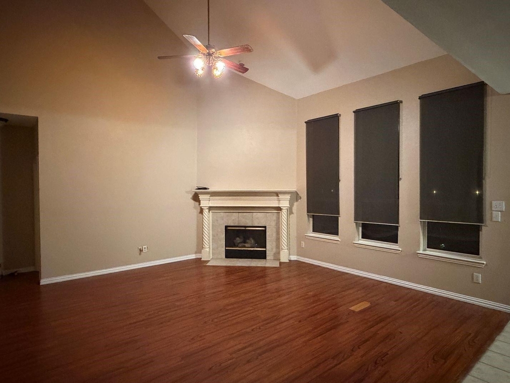 8801 Tanglewood Drive - Photo 5