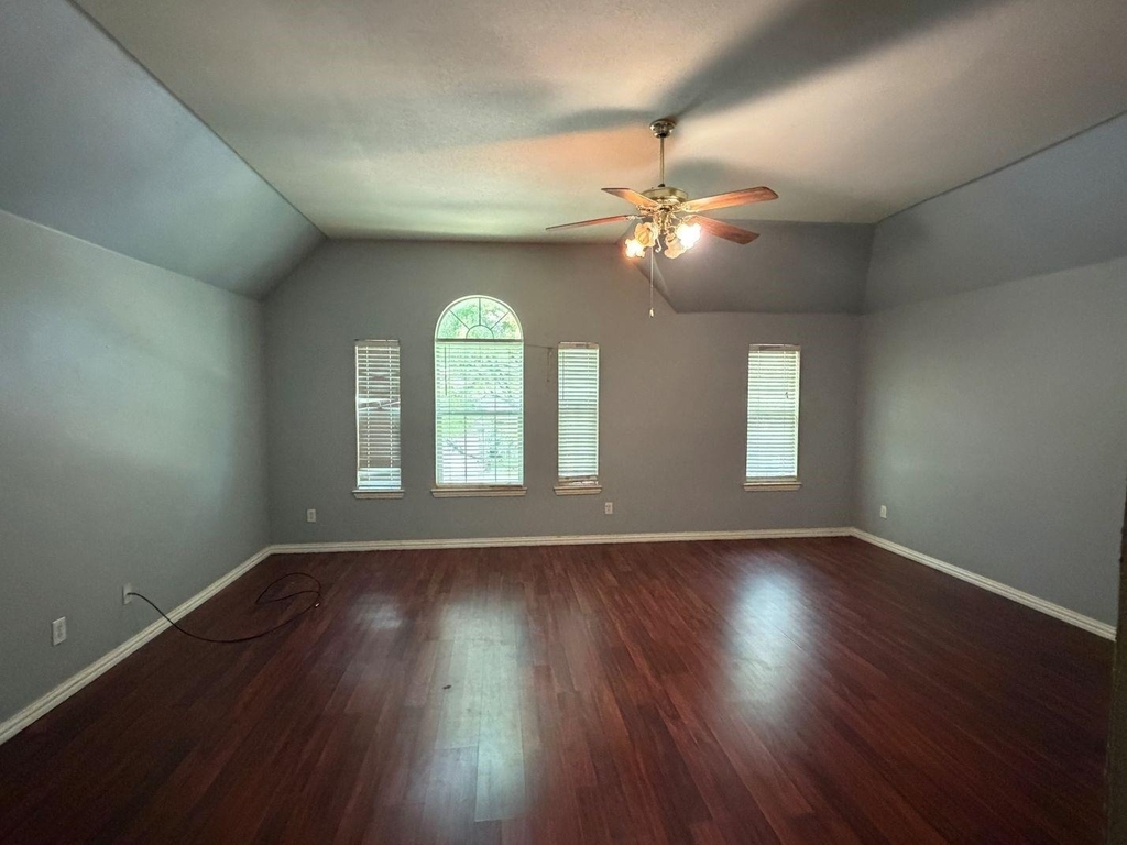 8801 Tanglewood Drive - Photo 16