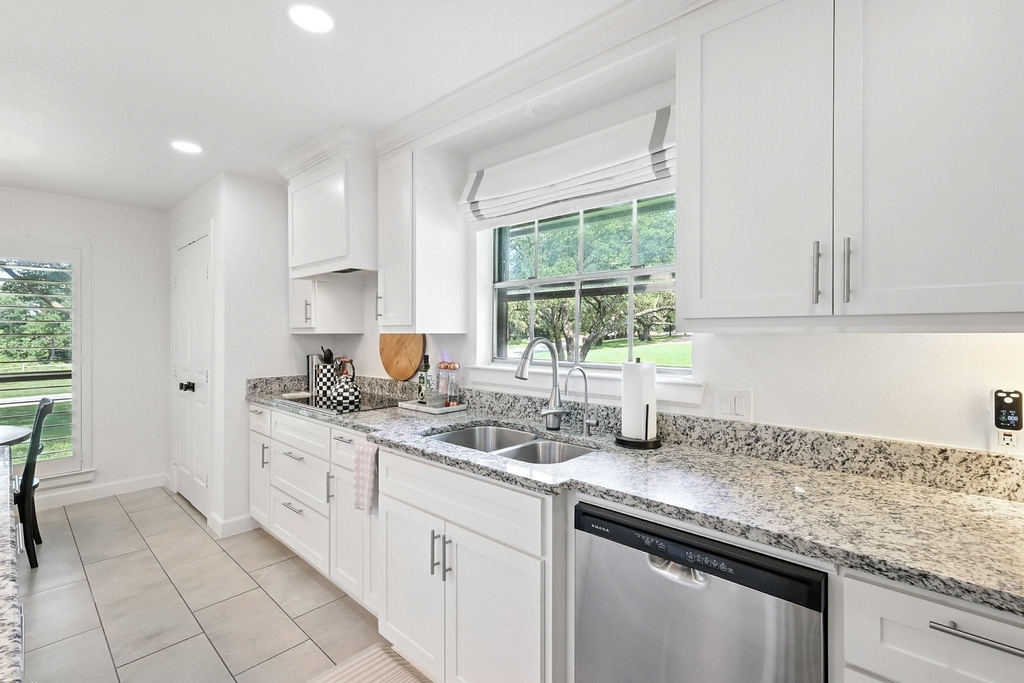 3201 Carmel Street - Photo 14
