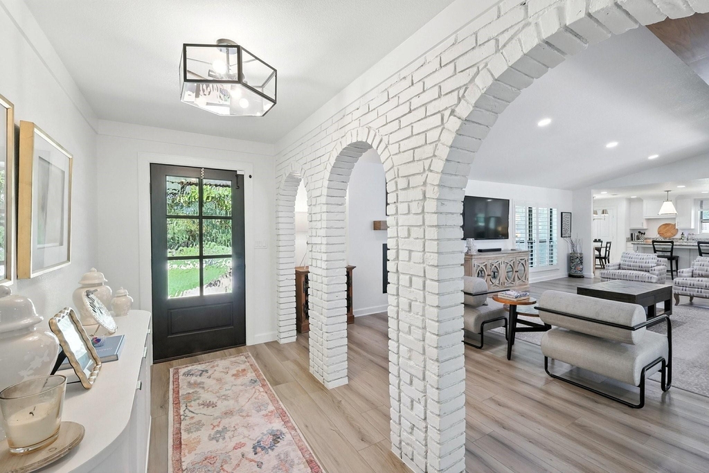 3201 Carmel Street - Photo 3