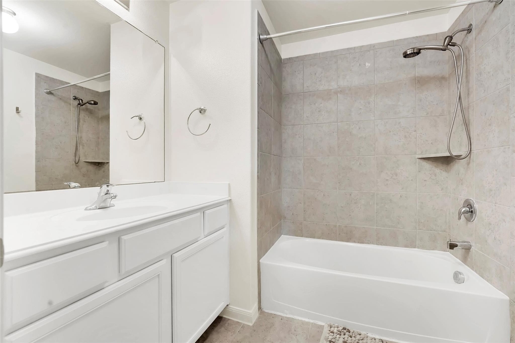 170 Kennedy Drive - Photo 18