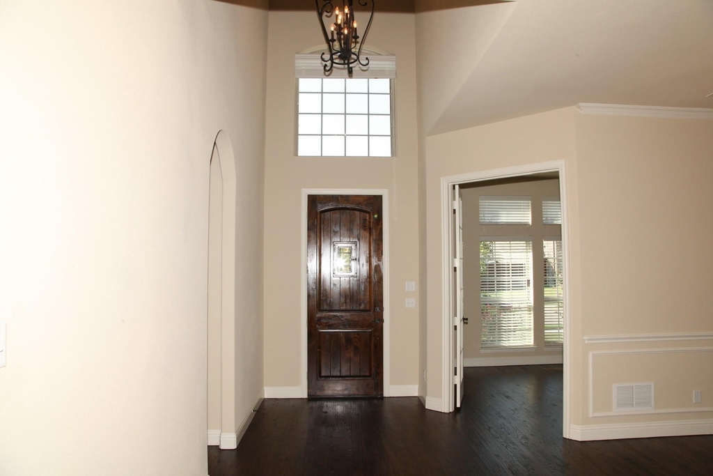 2025 Menominee Drive - Photo 2