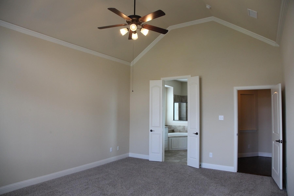 2025 Menominee Drive - Photo 15