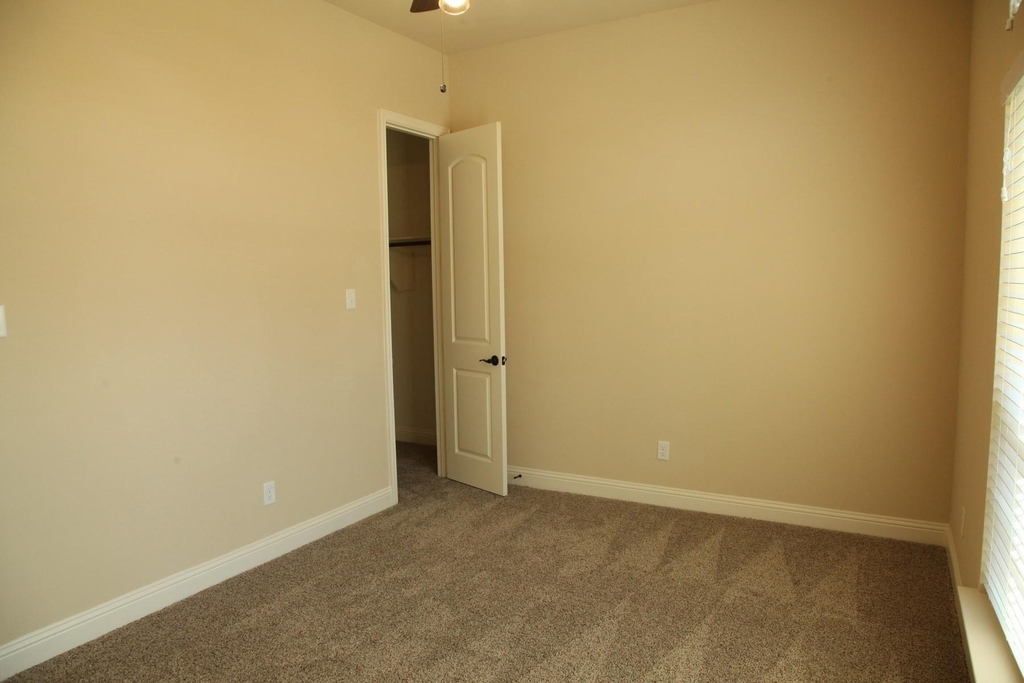2025 Menominee Drive - Photo 7