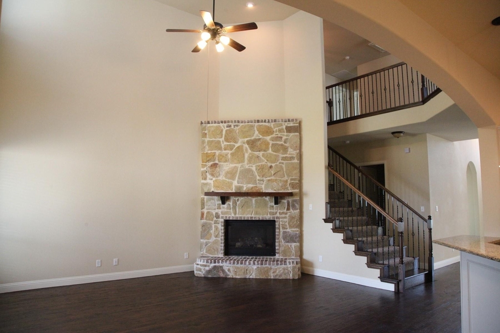 2025 Menominee Drive - Photo 29