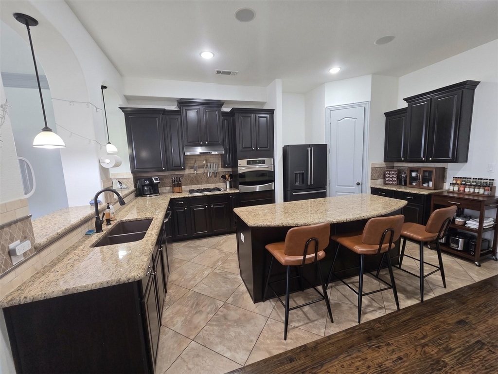 809 Rockingham Drive - Photo 0