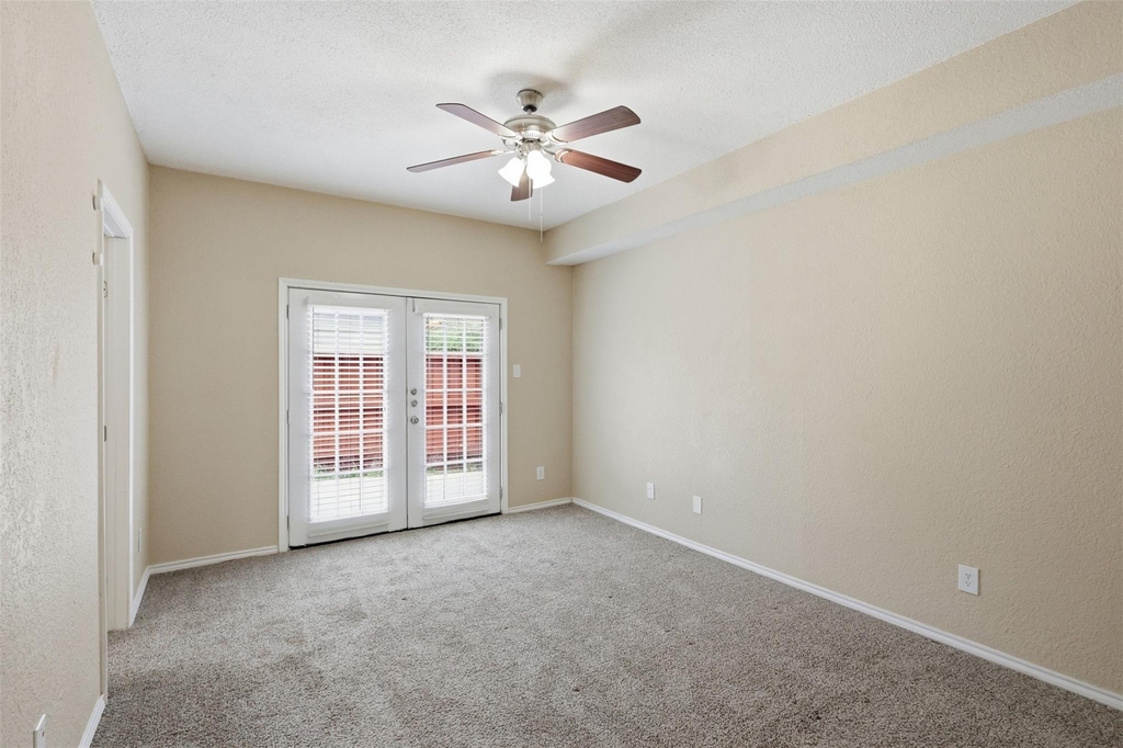 608 Fiesta Circle - Photo 11