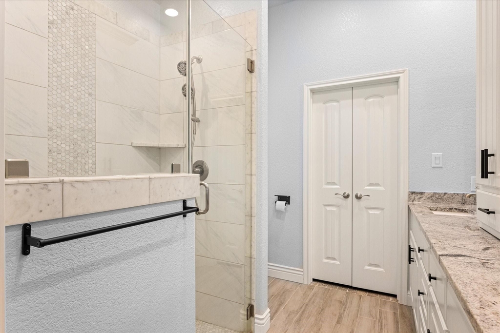 2206 Navasota Street - Photo 13