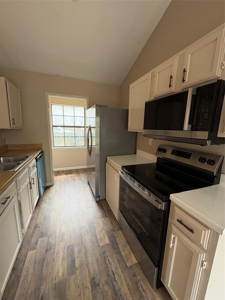 510 Matterhornn Street - Photo 7