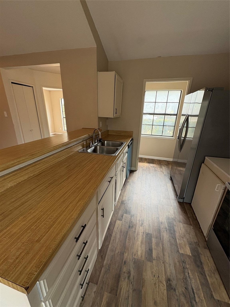 510 Matterhornn Street - Photo 8
