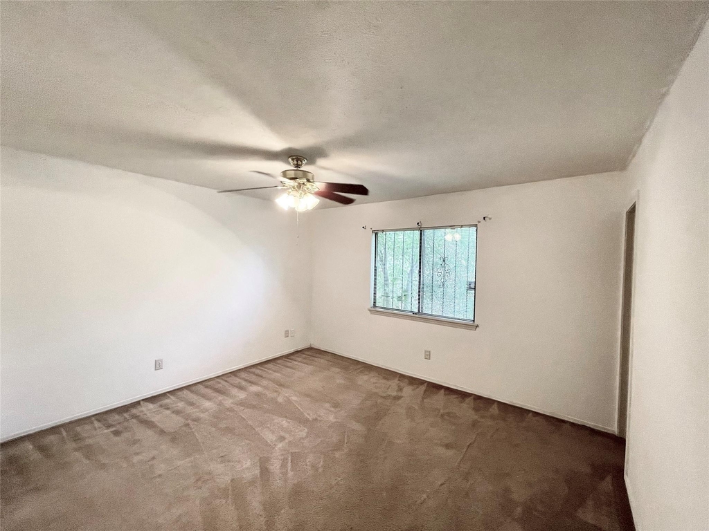 9551 Kerrville Street - Photo 3