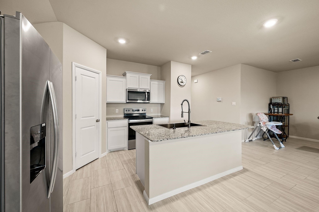 336 Wildrose Circle - Photo 11