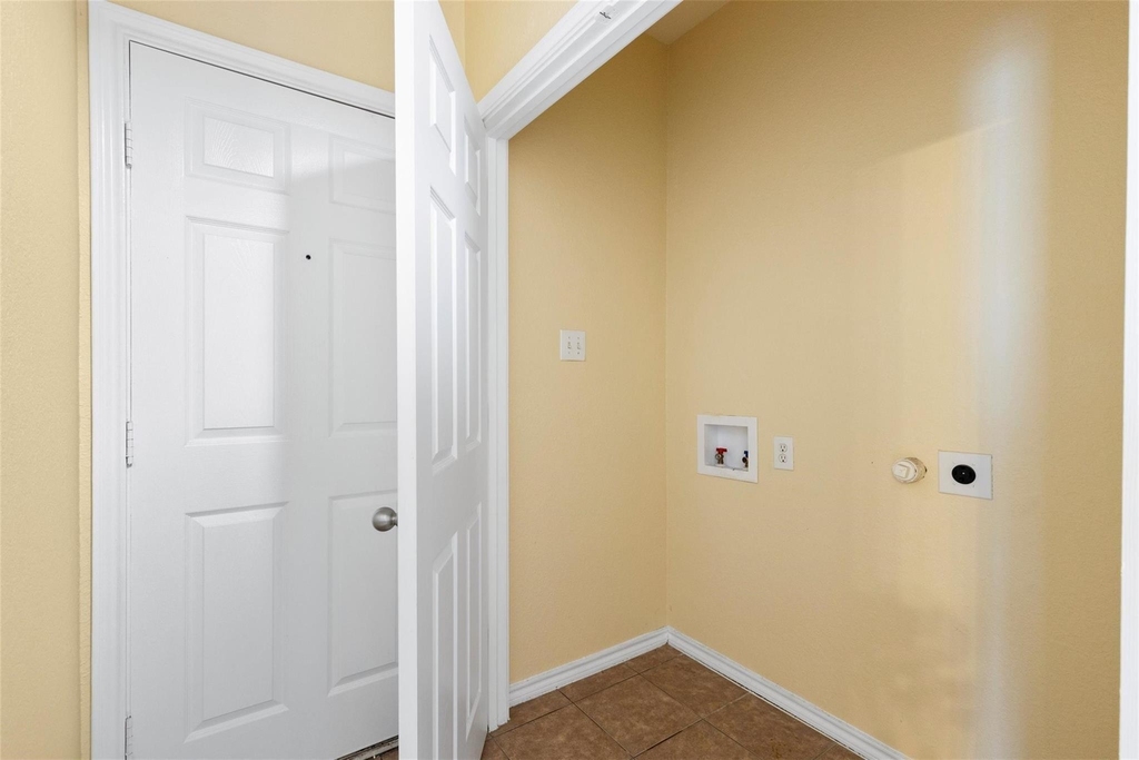1213 Redman Avenue - Photo 8