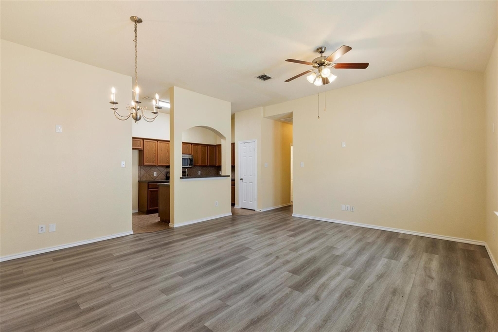 1213 Redman Avenue - Photo 2