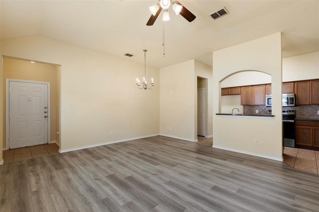 1213 Redman Avenue - Photo 3