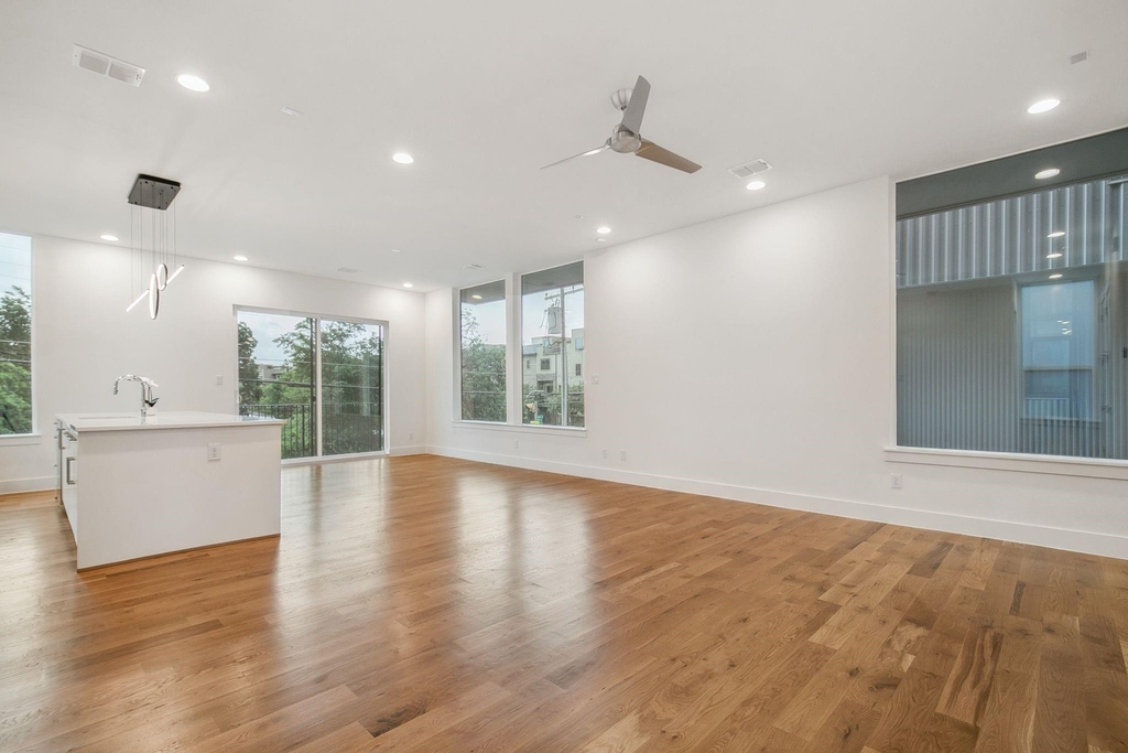 1920 Cuyler Court - Photo 12