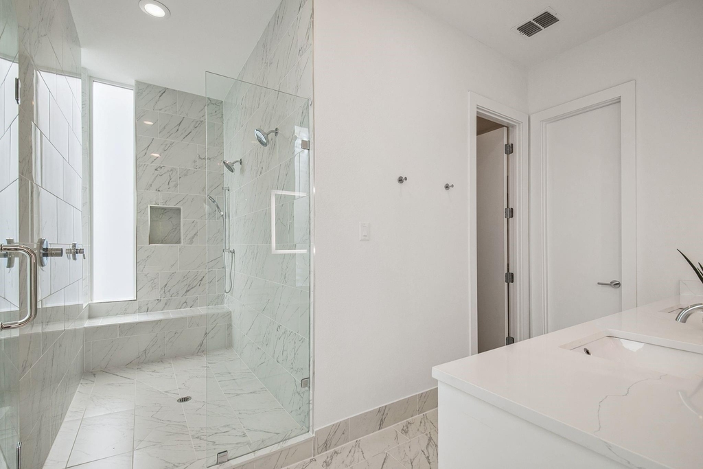 1920 Cuyler Court - Photo 21