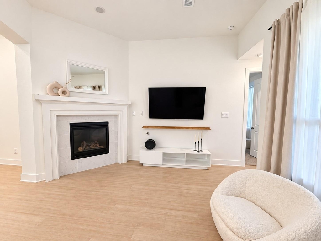 1613 Sandhill Lane - Photo 8