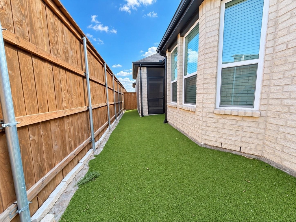 1613 Sandhill Lane - Photo 29