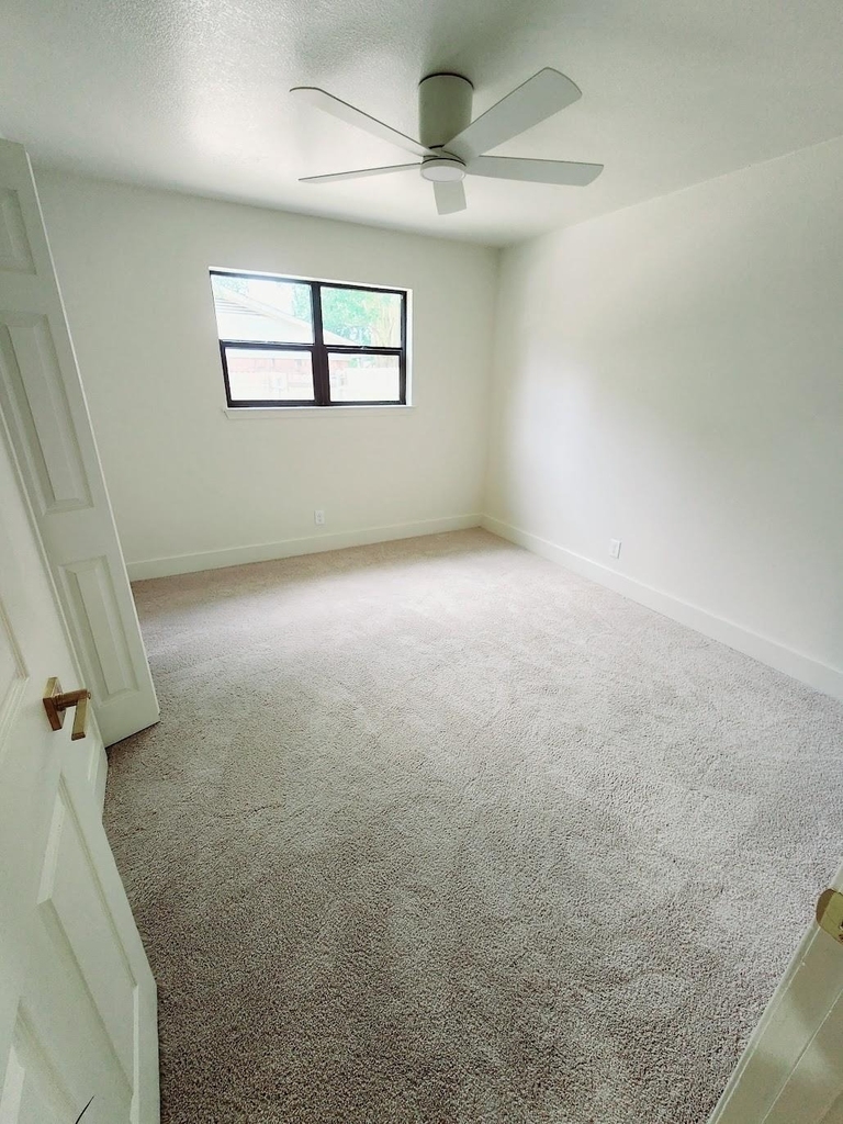 2908 Washington Street - Photo 16