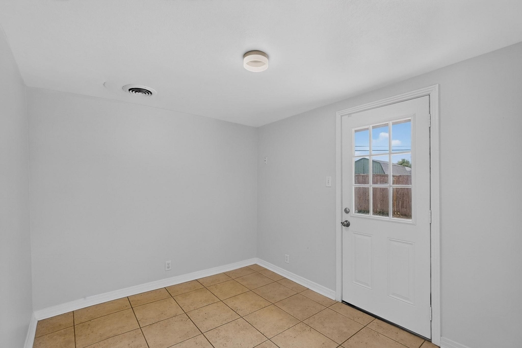 4812 Wateka Drive - Photo 16