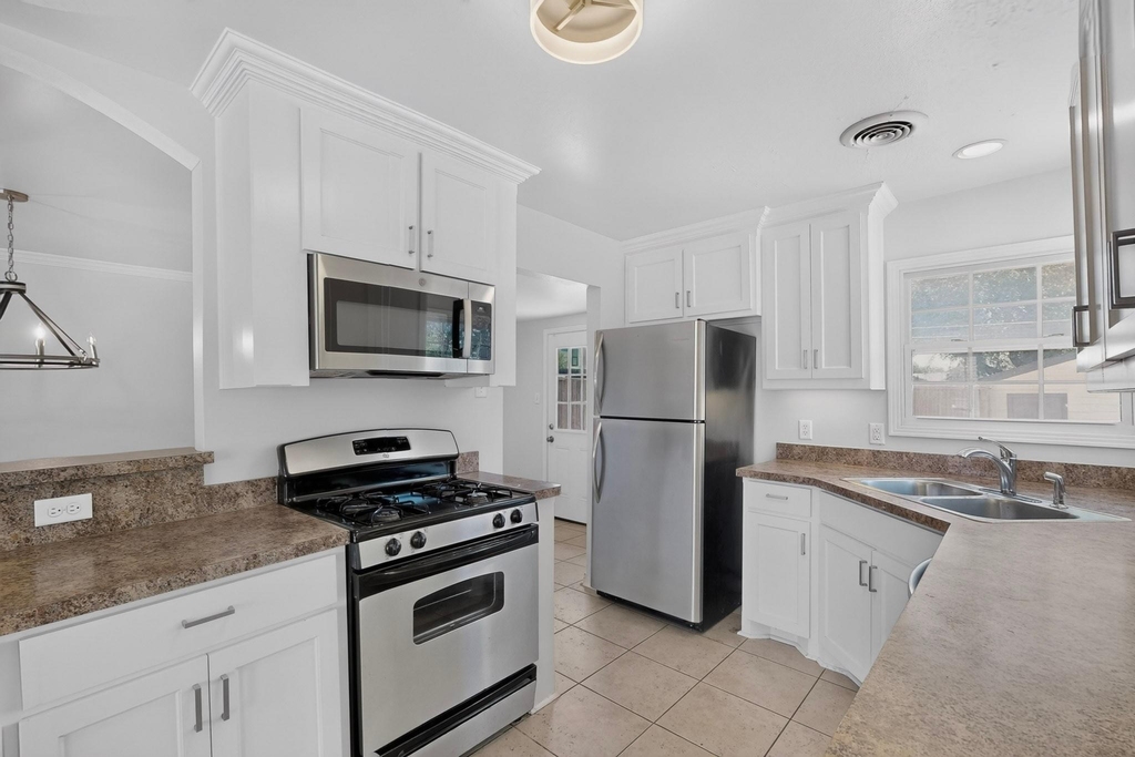 4812 Wateka Drive - Photo 11