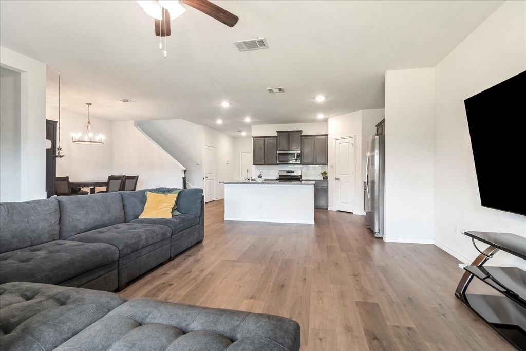 1310 Blossom Court Drive - Photo 5