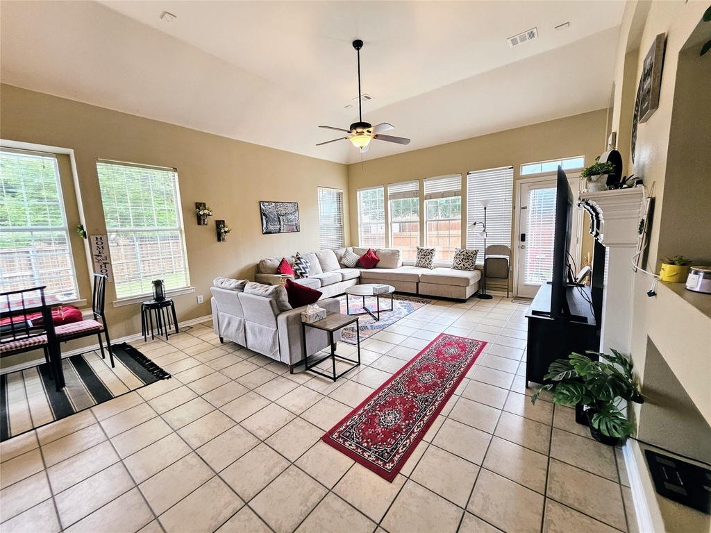 4412 Laney Court - Photo 4
