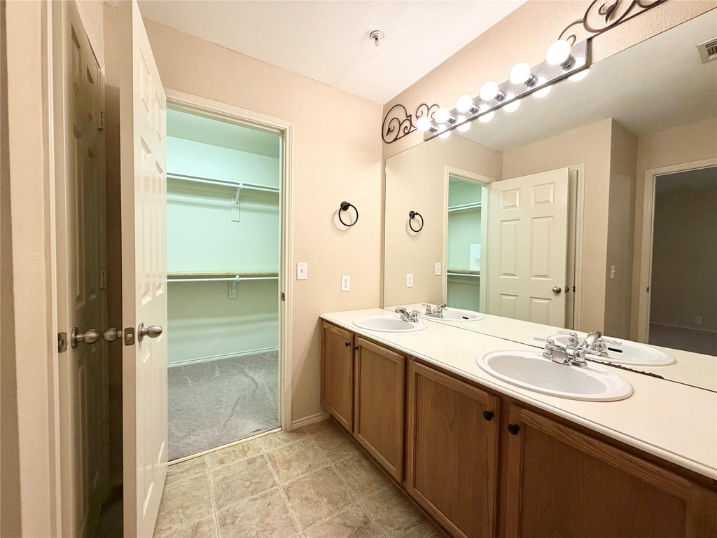2224 Stonepark Place - Photo 16