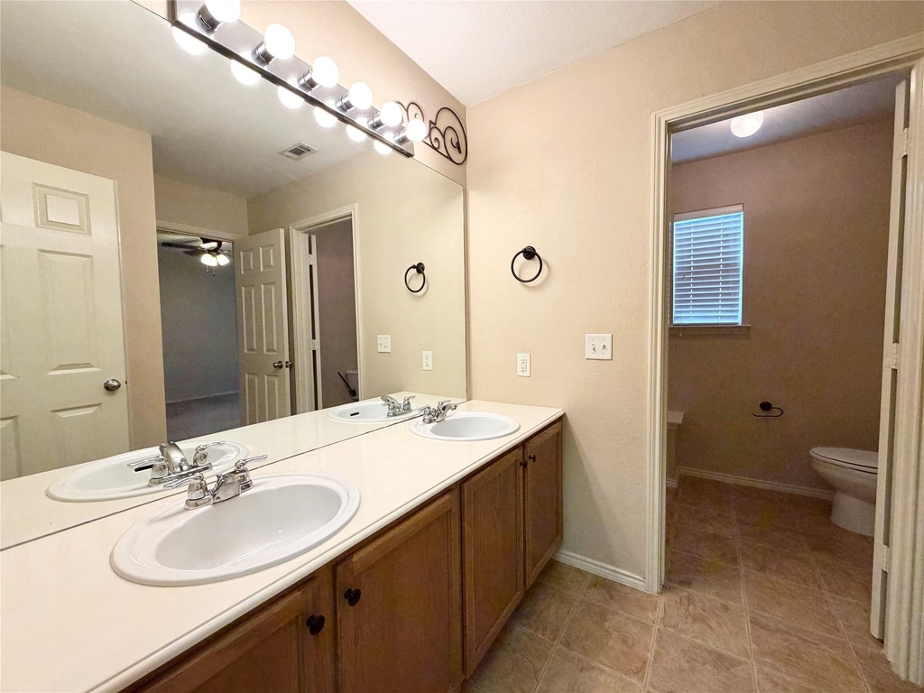 2224 Stonepark Place - Photo 15