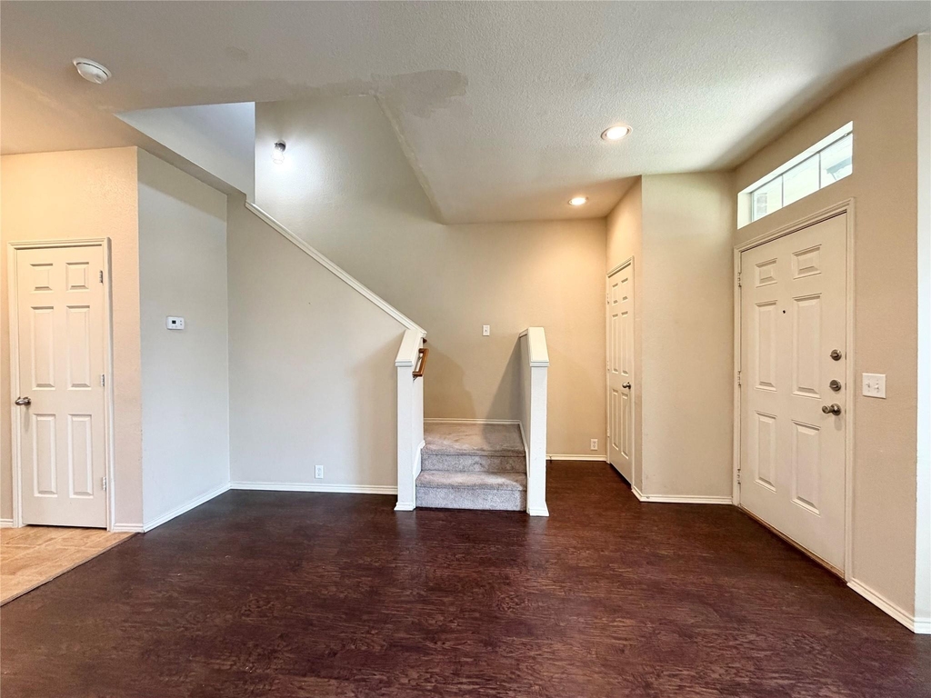 2224 Stonepark Place - Photo 2