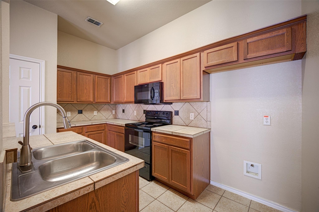 1314 Piedmont Drive - Photo 6